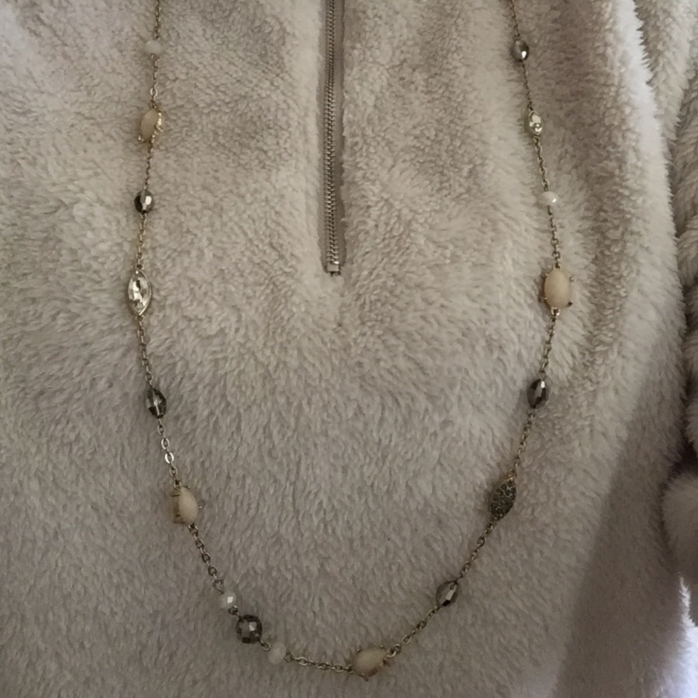 🌵CCO- WHBM Rhinestone Necklace - Picture 6 of 6